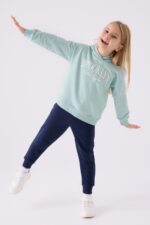 ⁦RP3483 تريننج للبنات مبطن ودافئ بلوز هودي مع طاقية وبنطال لون كحلي⁩ - الصورة ⁦2⁩