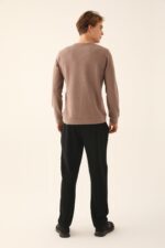 AR2782-S طقم بيجاما قطعتين بلونها المميز للرجال بلوز تريكو لون بيج - الصورة 3