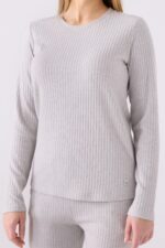 PC8908-S Pierre Cardin طقم بيجاما قطعتين لون رمادي فاتح - الصورة 2