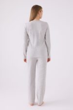 PC8908-S Pierre Cardin طقم بيجاما قطعتين لون رمادي فاتح - الصورة 3