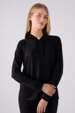 PC8923-S PIERRE CARDIN طقم تريننج للنساء قطعتين مع طاقية لون اسود - الصورة 4