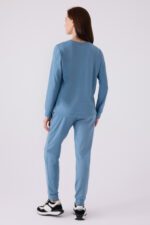 ⁦PC8925-S PIERRE CARDIN طقم تريننج للنساء قطعتين لون ازرق⁩ - الصورة ⁦3⁩