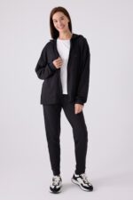 ⁦AR3111-S طقم تريننج للنساء قطعتين لون اسود⁩ - الصورة ⁦5⁩