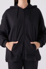 ⁦AR3111-S طقم تريننج للنساء قطعتين لون اسود⁩ - الصورة ⁦2⁩