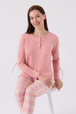 PC8918 PIERRE CARDIN طقم بيجاما قطن للنساء قطعتين لون زهري مع بنطال كاروهات