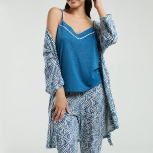 AR3210-S طقم قماش ثلاث قطع مع روب للنساء بتصميم ولون انيق