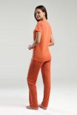 ⁦PC8993-S PIERRE CARDIN   طقم بيجاما قطعتين للنساء قطن بتصميم ولون صيفي مميز⁩ - الصورة ⁦6⁩