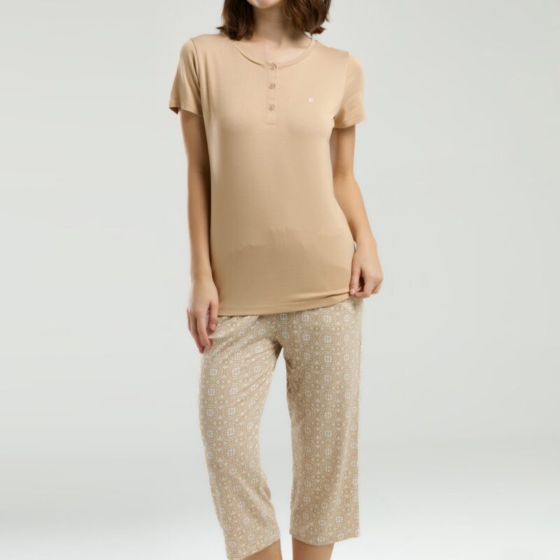 PC9002 PIERRE CARDIN طقم بيجاما للنساء برمودا قطعتين لون رملي
