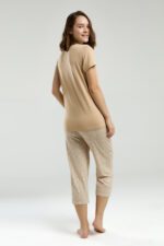 ⁦PC9002 PIERRE CARDIN طقم بيجاما للنساء برمودا قطعتين لون رملي⁩ - الصورة ⁦3⁩