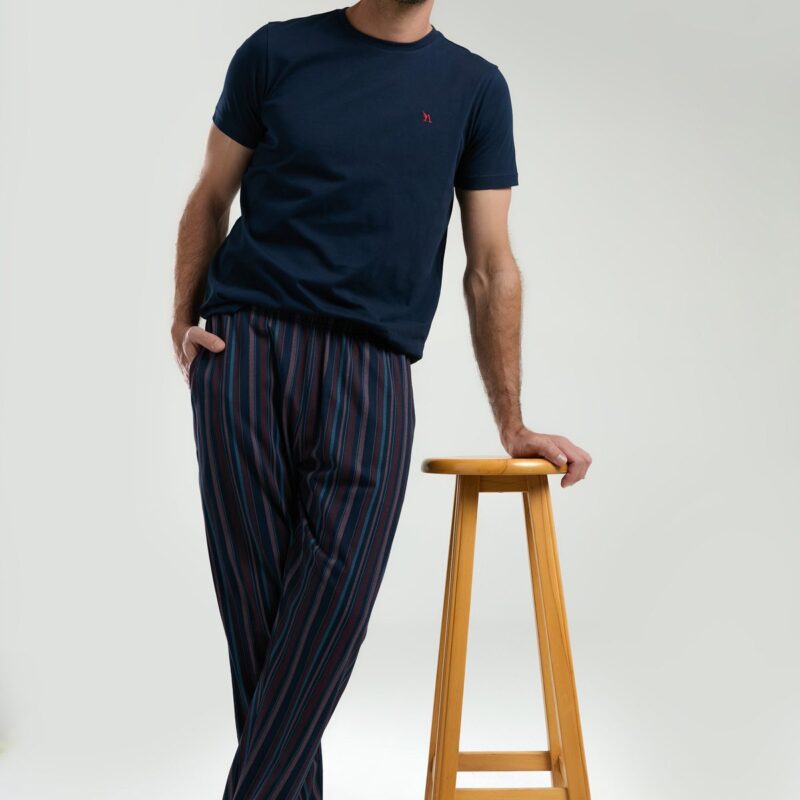 AR3352-S طقم بيجاما قطن للرجال قطعتين بلوز لون كحلي مع بنطال مقلم