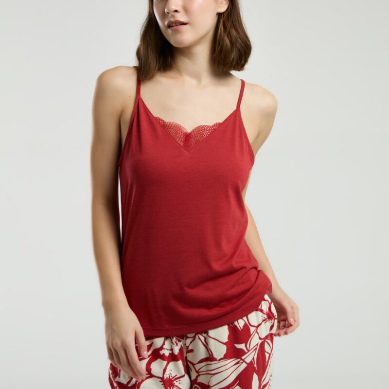 AR3264-S طقم شورت قطعتين لون احمر للنساء