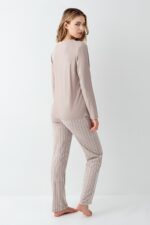 ⁦AR3425 طقم بيجاما قطن للنساء لون بيج⁩ - الصورة ⁦2⁩