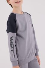 ⁦US2221 US POLO ASSN طقم للاولادقطن ثلاثة خيط لون رمادي⁩ - الصورة ⁦2⁩