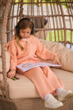 ⁦RP3698 طقم شتوي دافئ للبنات مبطن لون برتقالي⁩ - الصورة ⁦9⁩