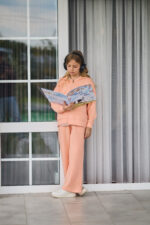 ⁦RP3698 طقم شتوي دافئ للبنات مبطن لون برتقالي⁩ - الصورة ⁦11⁩