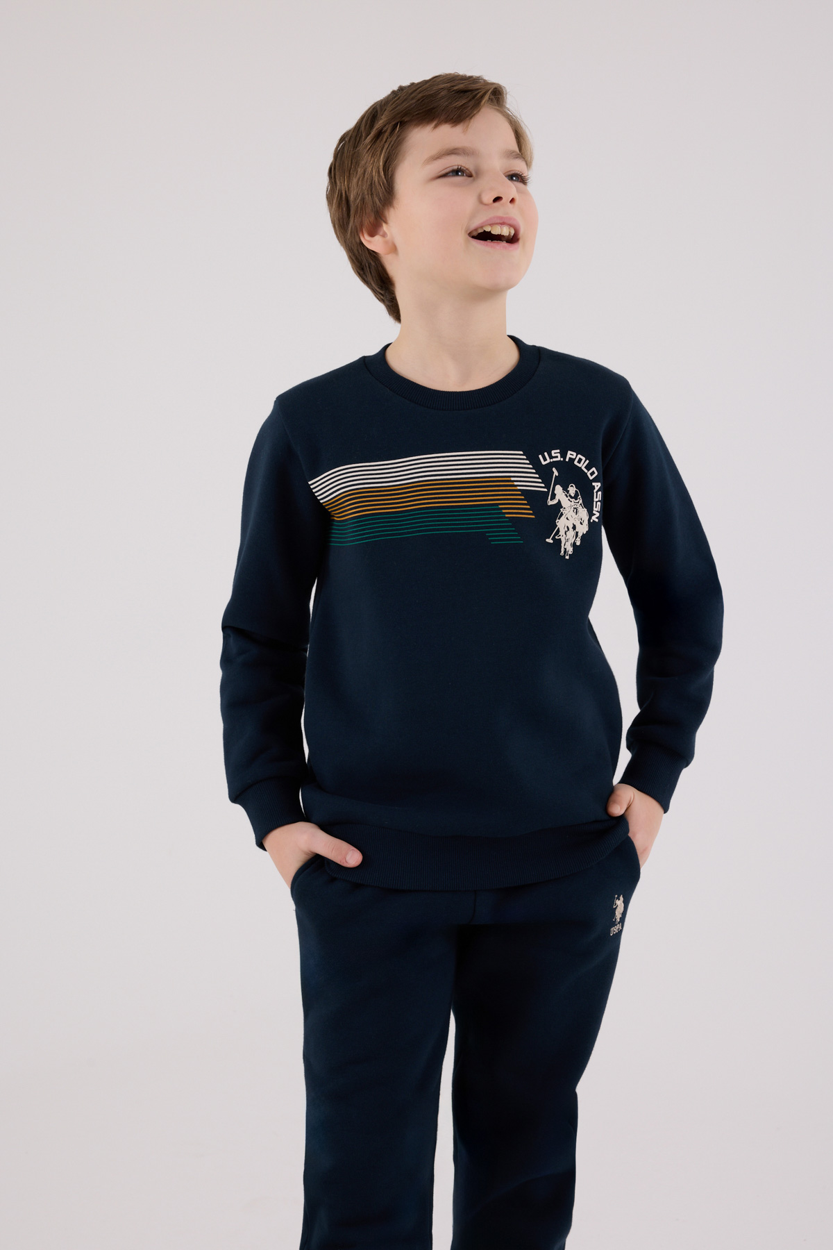 US2212-C-V2 (4) US2212 US POLO ASSN طقم للاولاد لون كحلي قطن مبطن ودافئ - الصورة 1