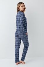 ⁦AR3402-S طقم بيجاما قطن بأزرار لون كحلي للنساء⁩ - الصورة ⁦3⁩