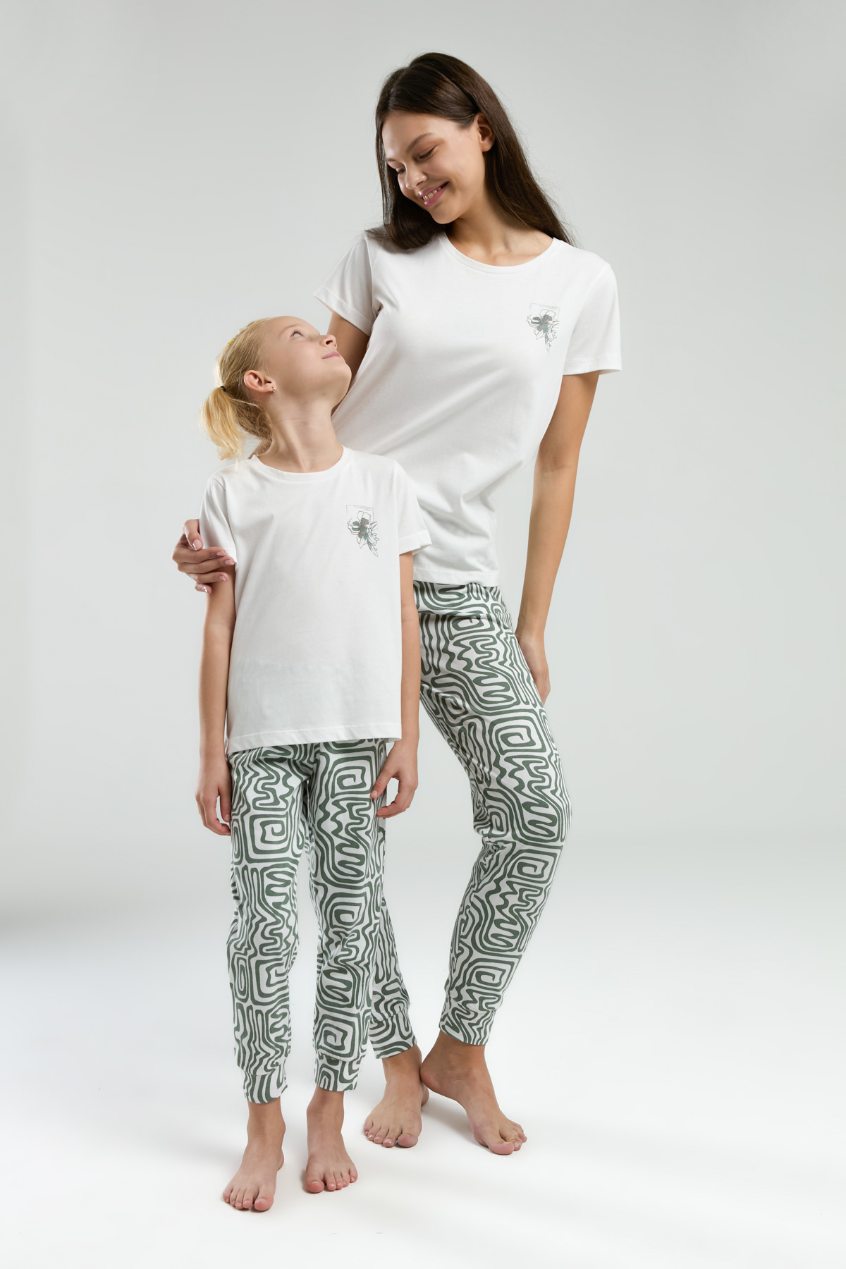 AR3303 طقم بيجاما من كولكشن العائلة الام وابنتها قطن قطعتين